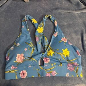 Large fabletics sports bra